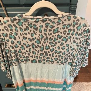 LulaRoe flutter sleeve top